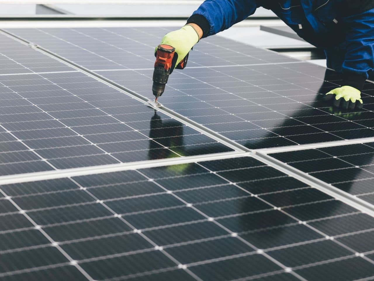 Installation de panneaux solaires